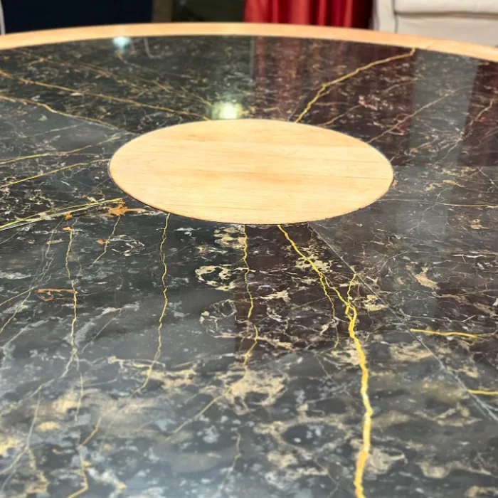 Cristallisation d'une table en marbre à Nice par Clean Pro