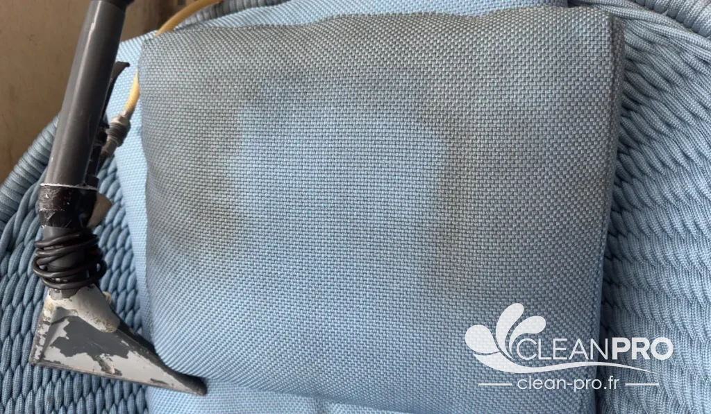 coussin exterieur avant nettoyage cannes