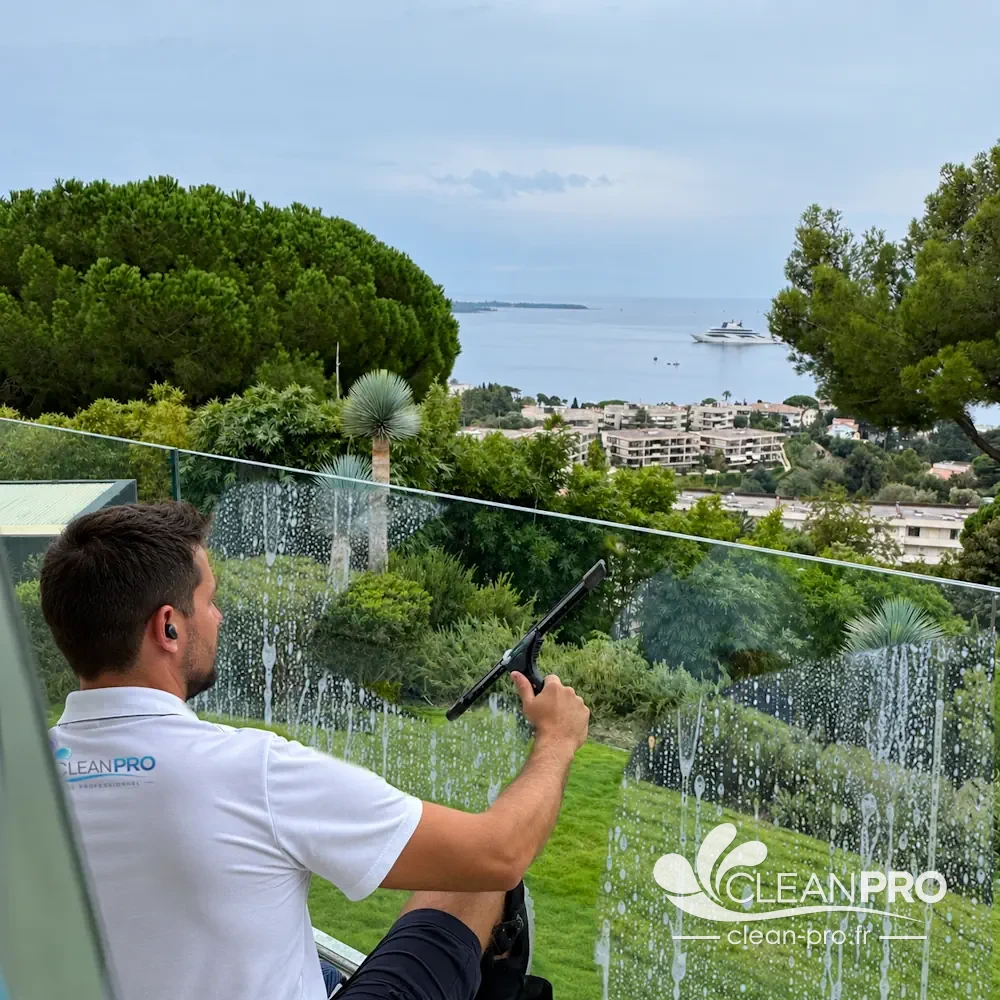 nettoyage vitres villa cannes